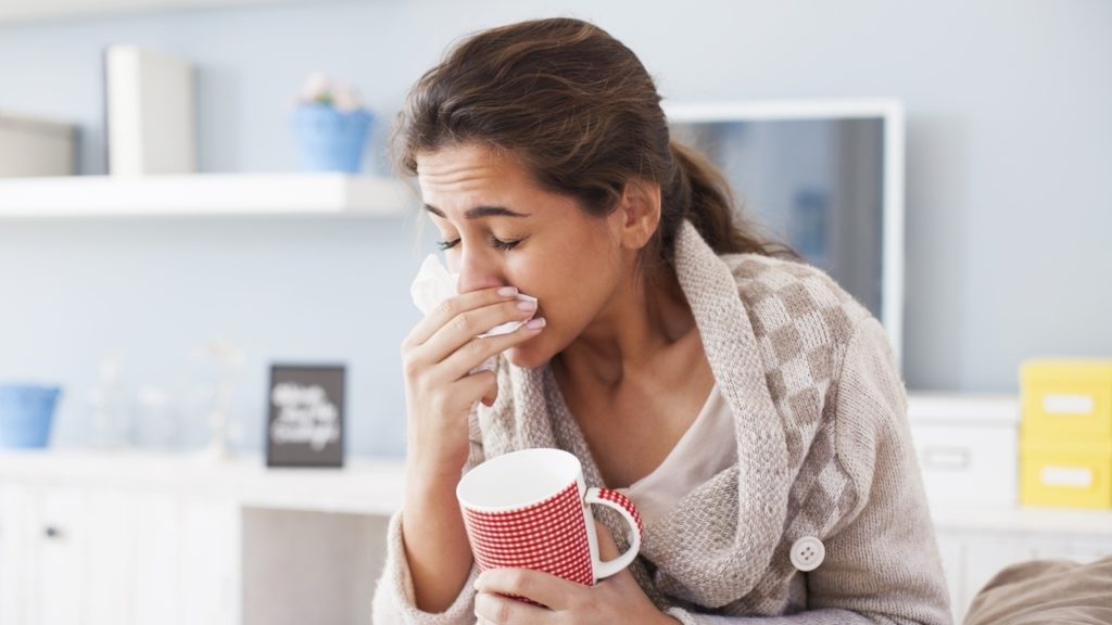 лечить простуду в домашних условиях